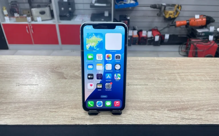 Apple iPhone XR 3/64 ГБ