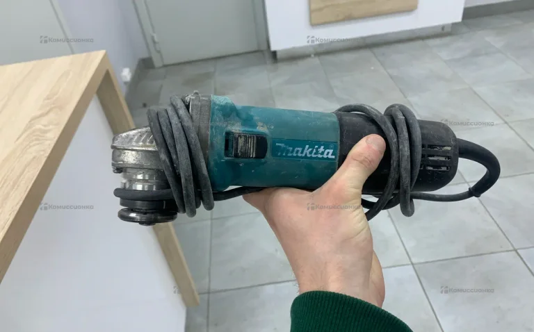 УШМ Makita 9558HNR