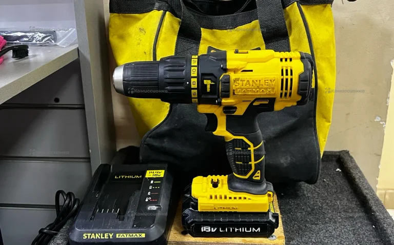 Дрель-шуруповерт STANLEY FMC626