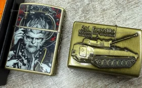 Комплекте из двух зажигалок дракон+танк