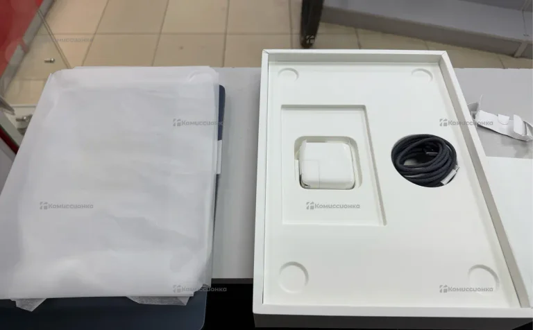 Ноутбук  MacBook Air m2 2022