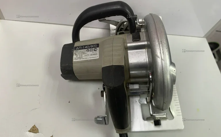 Дисковая пила Интерскол ДП-140/800