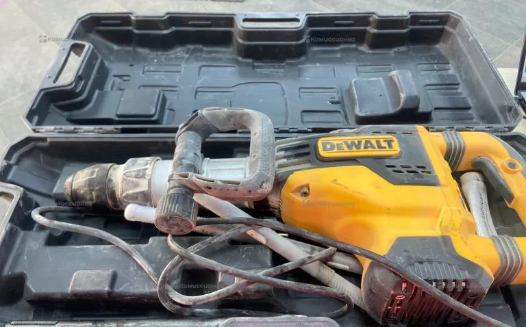 Отбойный молоток DeWalt (реплика).