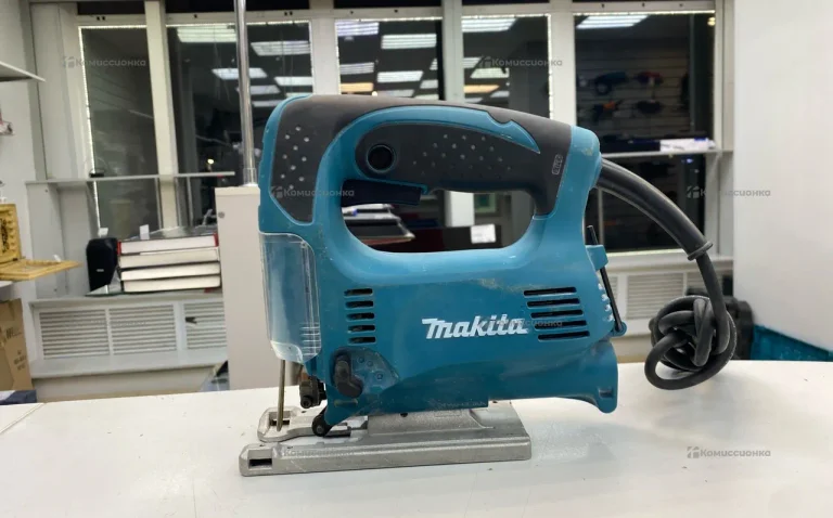 Электролобзик makita 4329