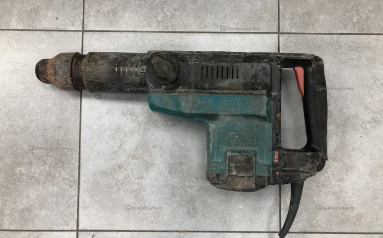 Отбойный молоток makita HM1203C