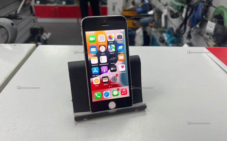 Apple iPhone SE 2/64 ГБ