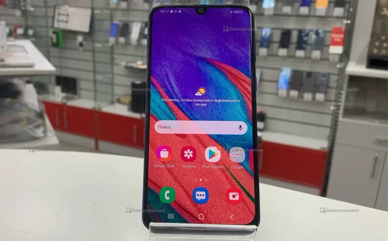 Samsung Galaxy A40 4/64 ГБ