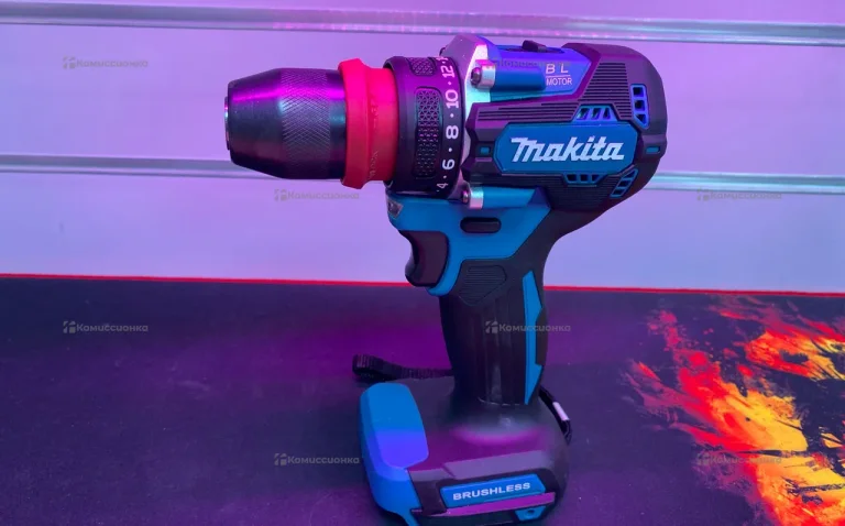 шуруповерт makita 26V без щеточный