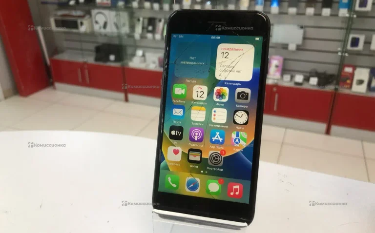 Apple iPhone 8 2/64 ГБ