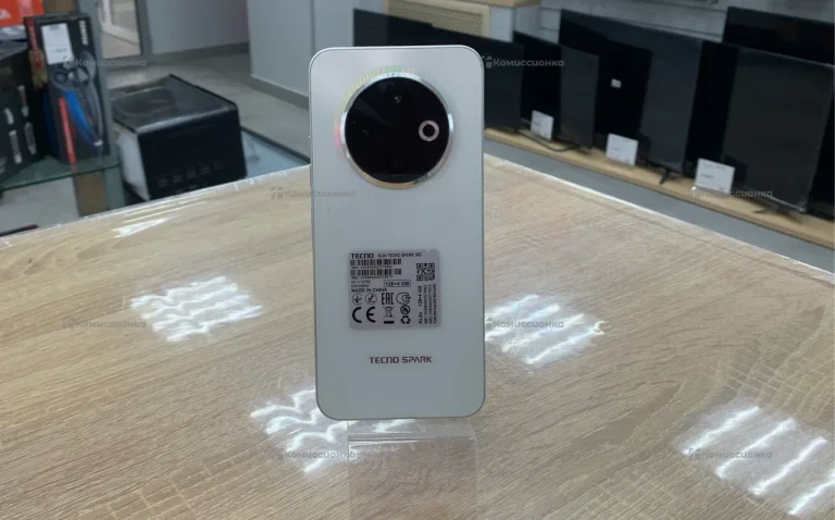 Tecno Spark 30C 4/128 ГБ