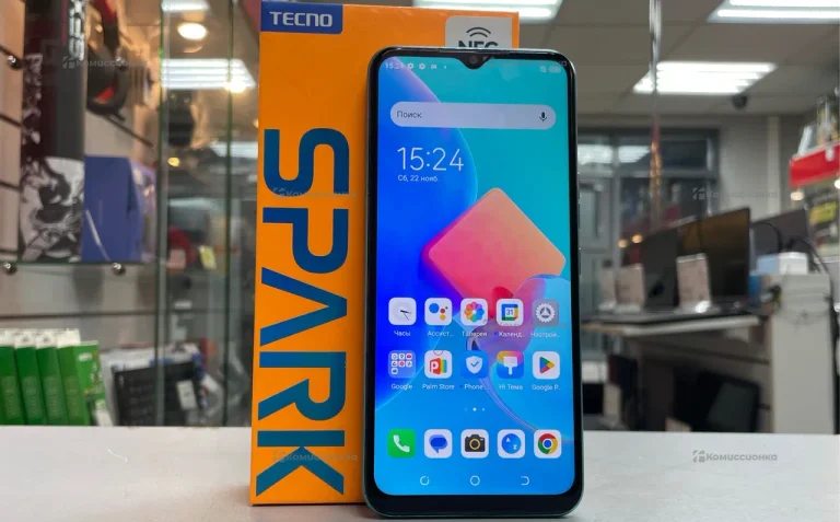 Tecno Spark 8 4/64 ГБ