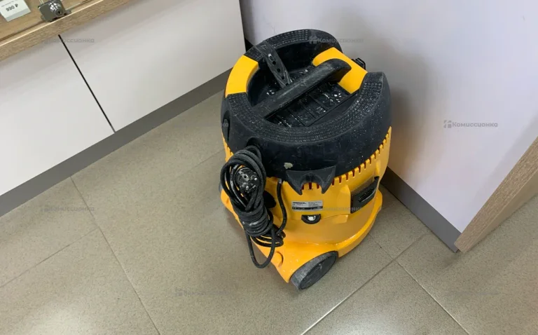 Пылесос Mirka DE 1025L