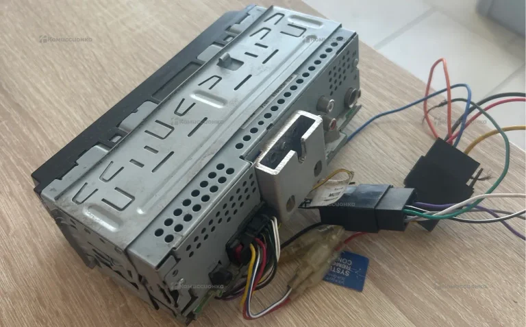 Автомагнитола  pioneer mvh-1700ui