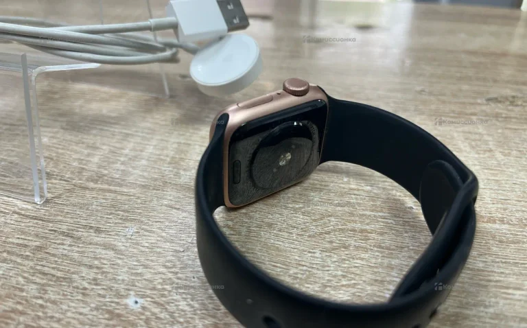 Часы Apple Watch SE
