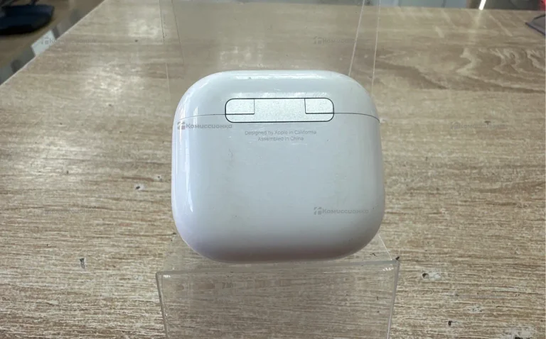 Наушники  AirPods 4