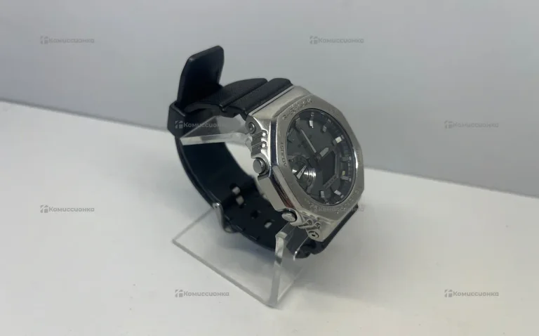 Часы G-SHOCK CASIO GM-2100
