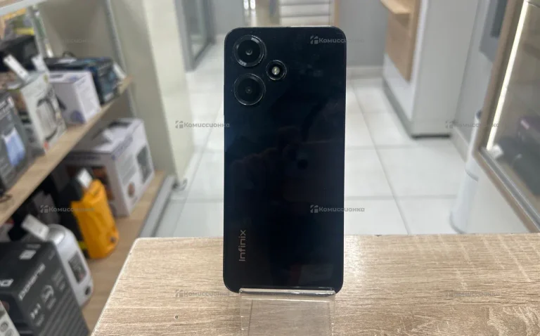 Infinix Hot 30 Play 8/128 ГБ