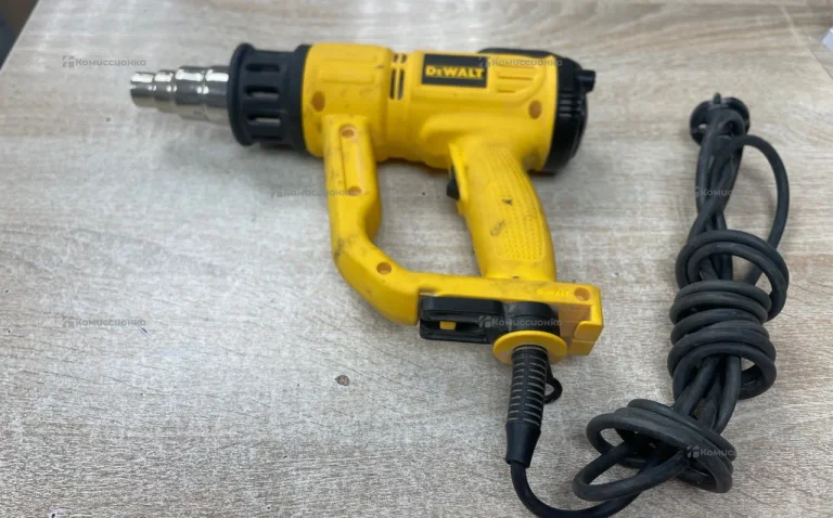 Профессиональный строительный фен dewalt D26414