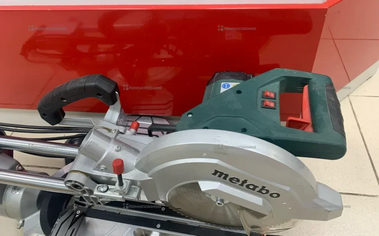 Торцовочная пила metabo KGS 254 M