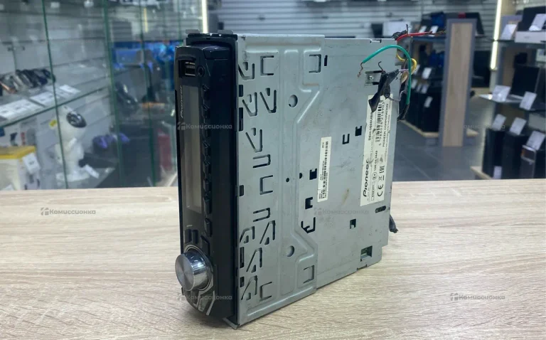 Автомагнитола  Pioneer DER-1600UBB