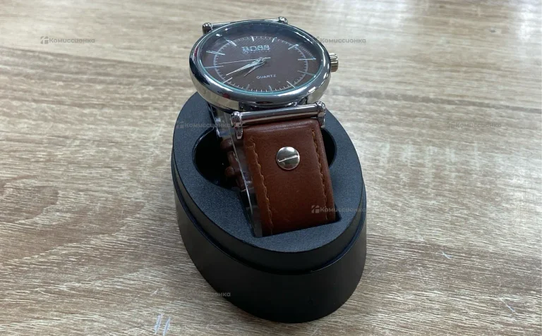 Часы  Boss