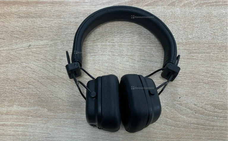 Наушники  Marshall