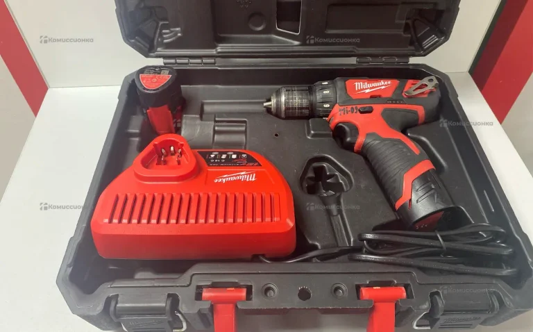 Дрель-шуруповерт Milwaukee M12 BDD-0