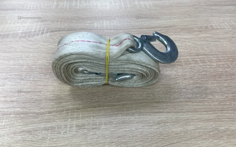 Трос буксировочный.