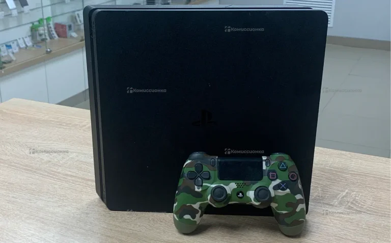 Приставка Sony PlayStation 4