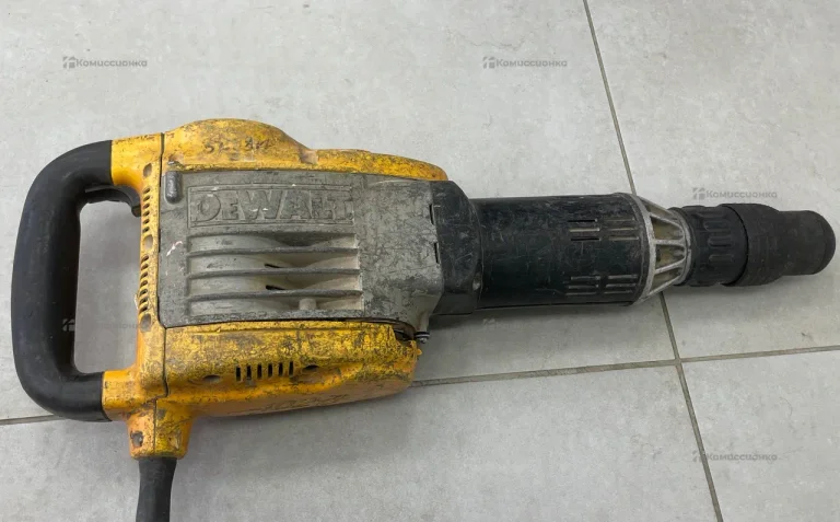 отбойник dewalt