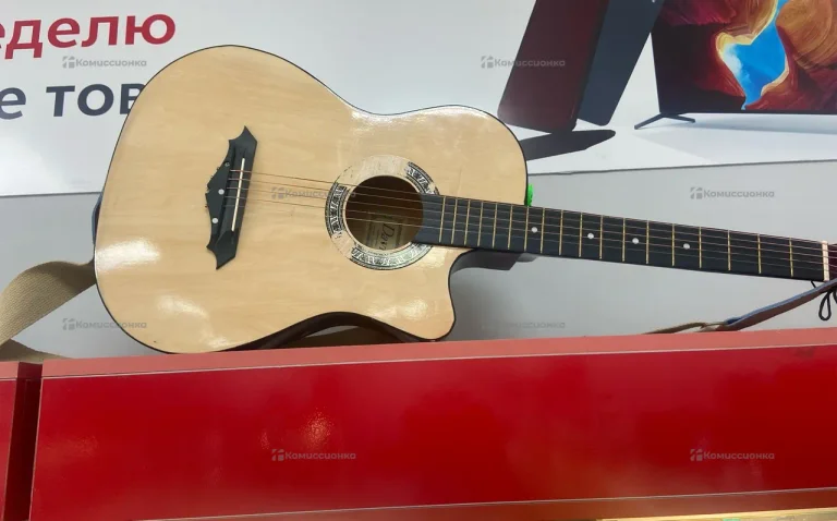 Гитара акустическая