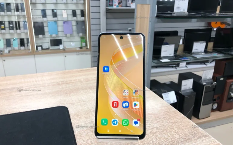 Infinix Smart 8 4/128 ГБ