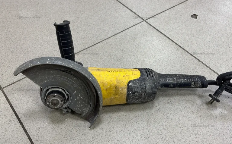 УШМ STANLEY STGL2223