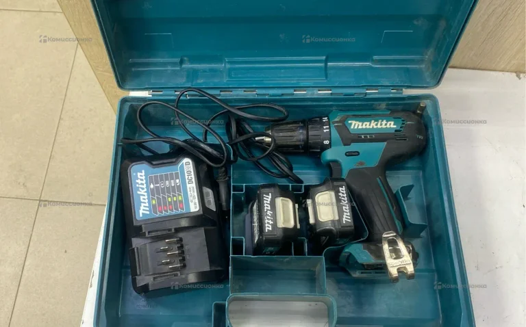 Аккумуляторная дрель-шуруповерт Makita DF333DWAE