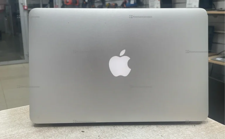 Ноутбук  Apple MacBook Air 2015