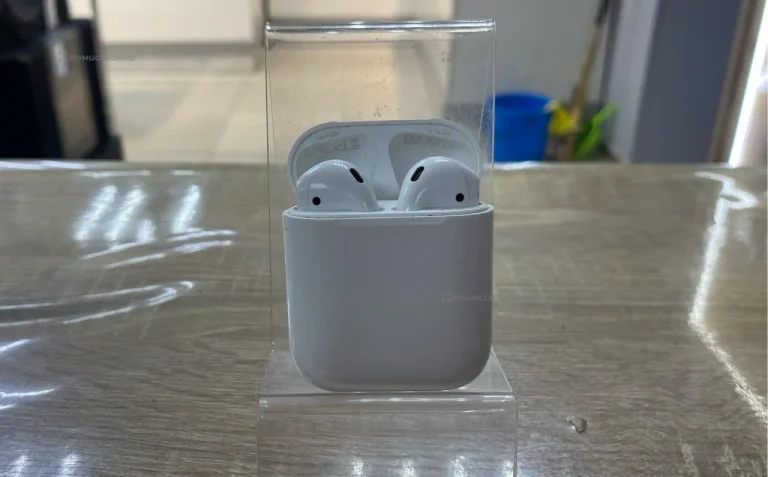 Наушники  Apple AirPods