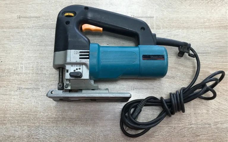 Электролобзик makita 4304
