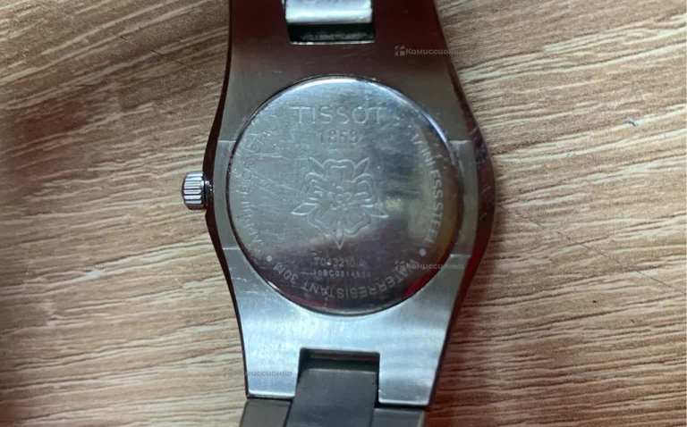Часы Tissot T043210