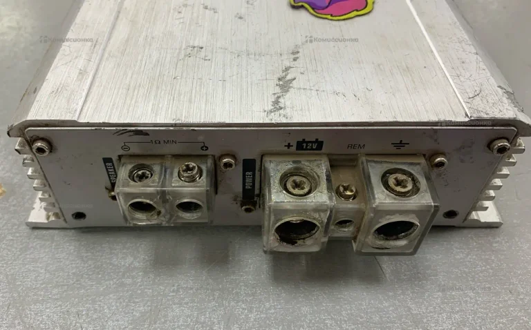 Усилитель  Aria ap d2000