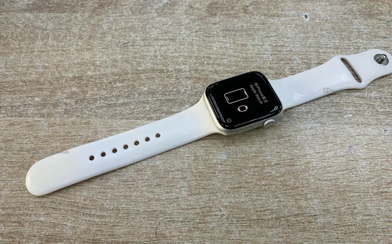 Часы Apple Watch SE 2 44mm