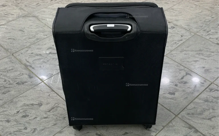 Чемодан Samsonite M