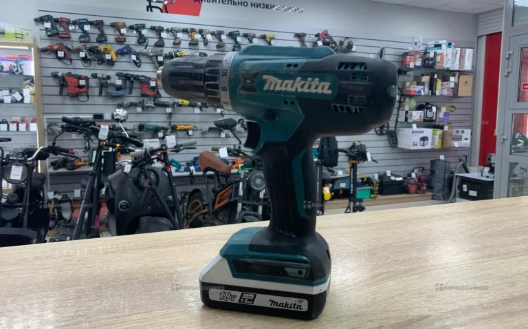 шуруповерт  makita DF488D