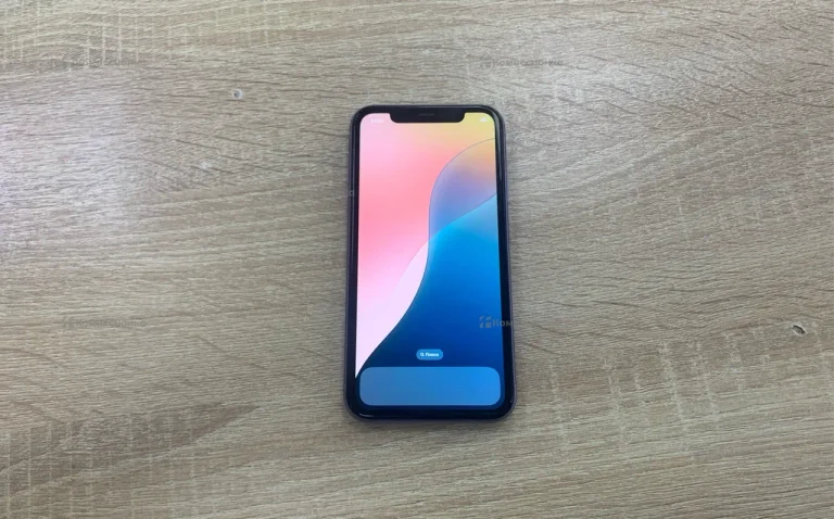 Apple iPhone 11 4/128 ГБ