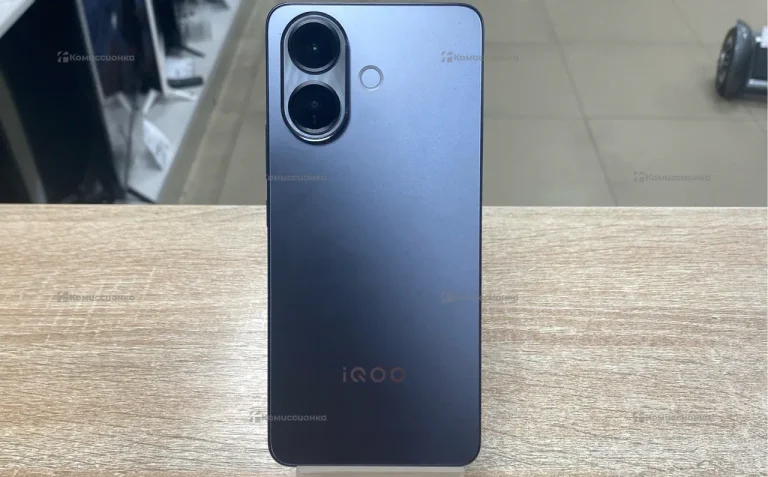 Vivo iQOO Neo 10R 8/256 ГБ