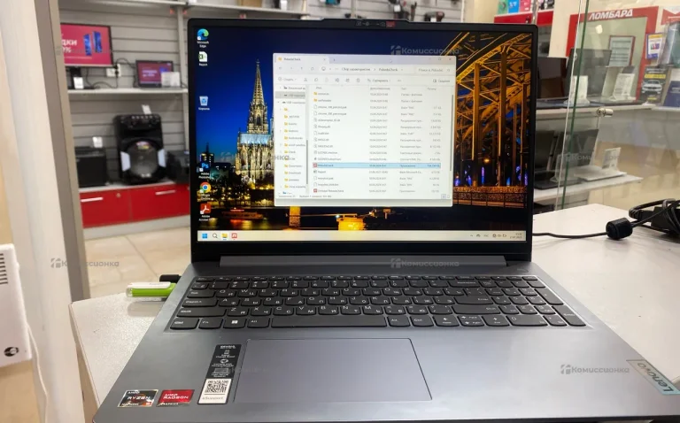 ноутбук Lenovo 82XR