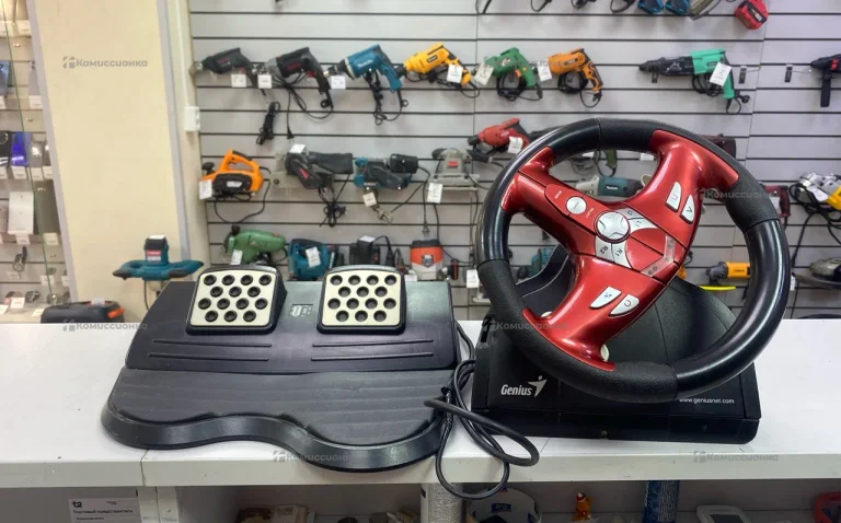 Игровой руль Genius Trio Racer FF