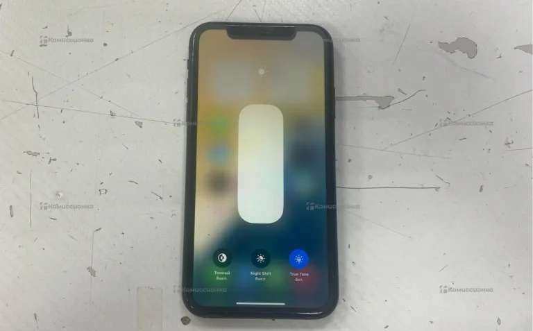 Apple iPhone XR 3/64 ГБ