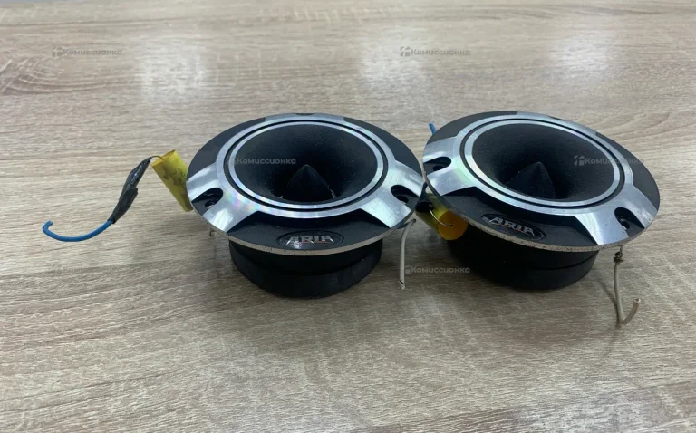 Твиттера ARIA ST-40pro