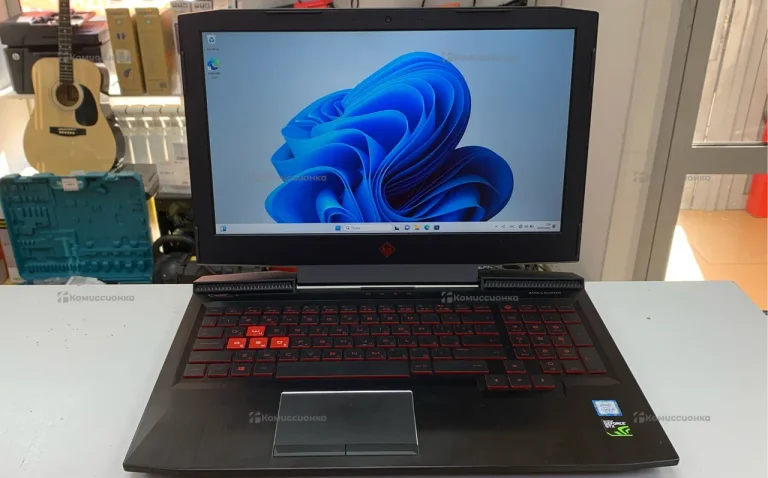 Ноутбук  HP Omen 15-ce018ur
