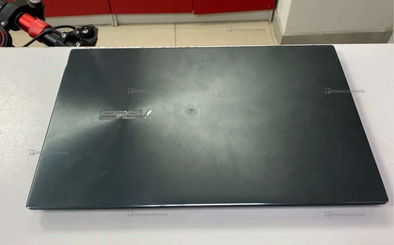 Ноутбук  ASUs zen book 14